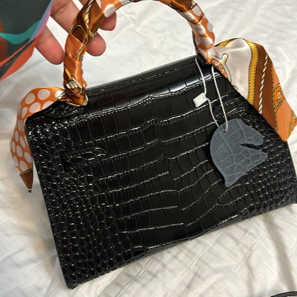 Beautiful mini bag - comes with 2 straps - Picture 5 of 8